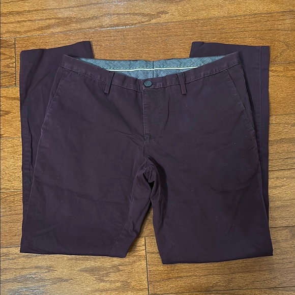 Hugo Boss men’s Slim Fit burgundy eggplant slacks - Picture 3 of 7
